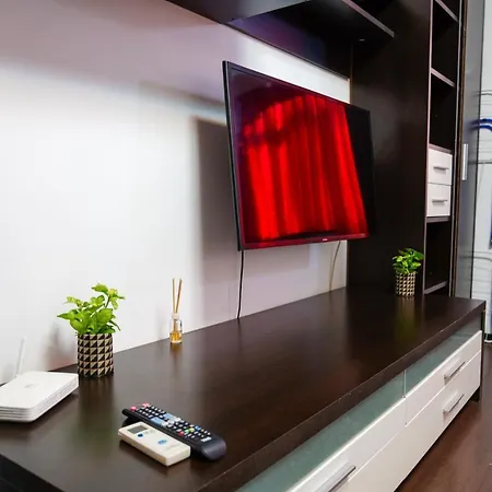 Apartment Sun Plaza Studio With Self Check In And Wifi *